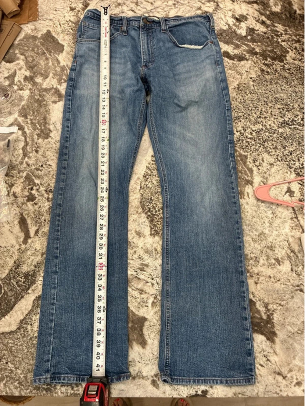 Levi signature men’s jeans size 34 x 32